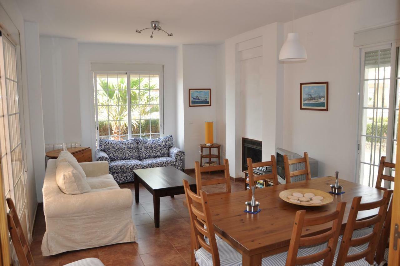 Villa Canela With Heated Pool, Piscina Climatizada Isla Canela Exterior photo